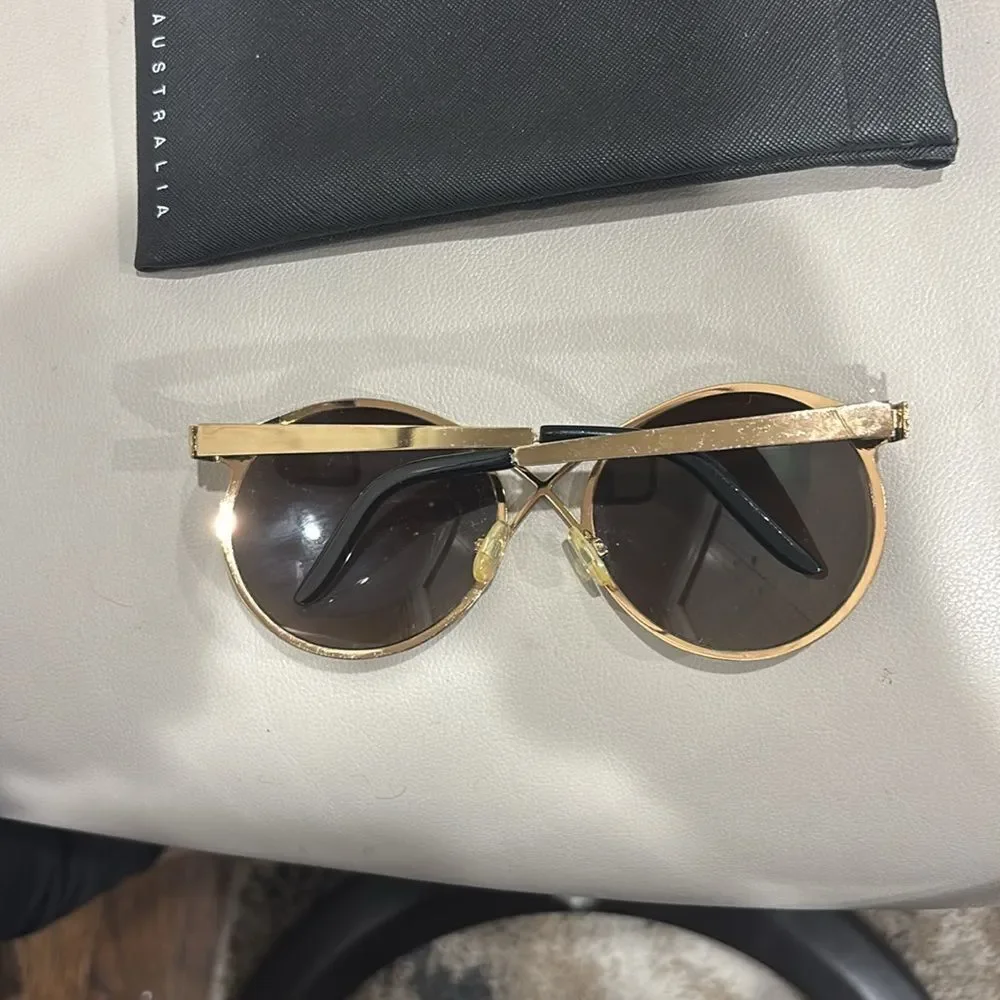 Quay Sorry Not Sorry sunglasses - Picture 2 of 4